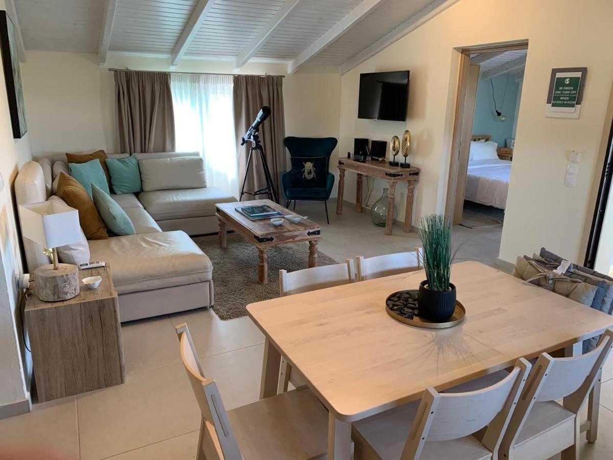 Sirios Apartment Ахарави Екстериор снимка