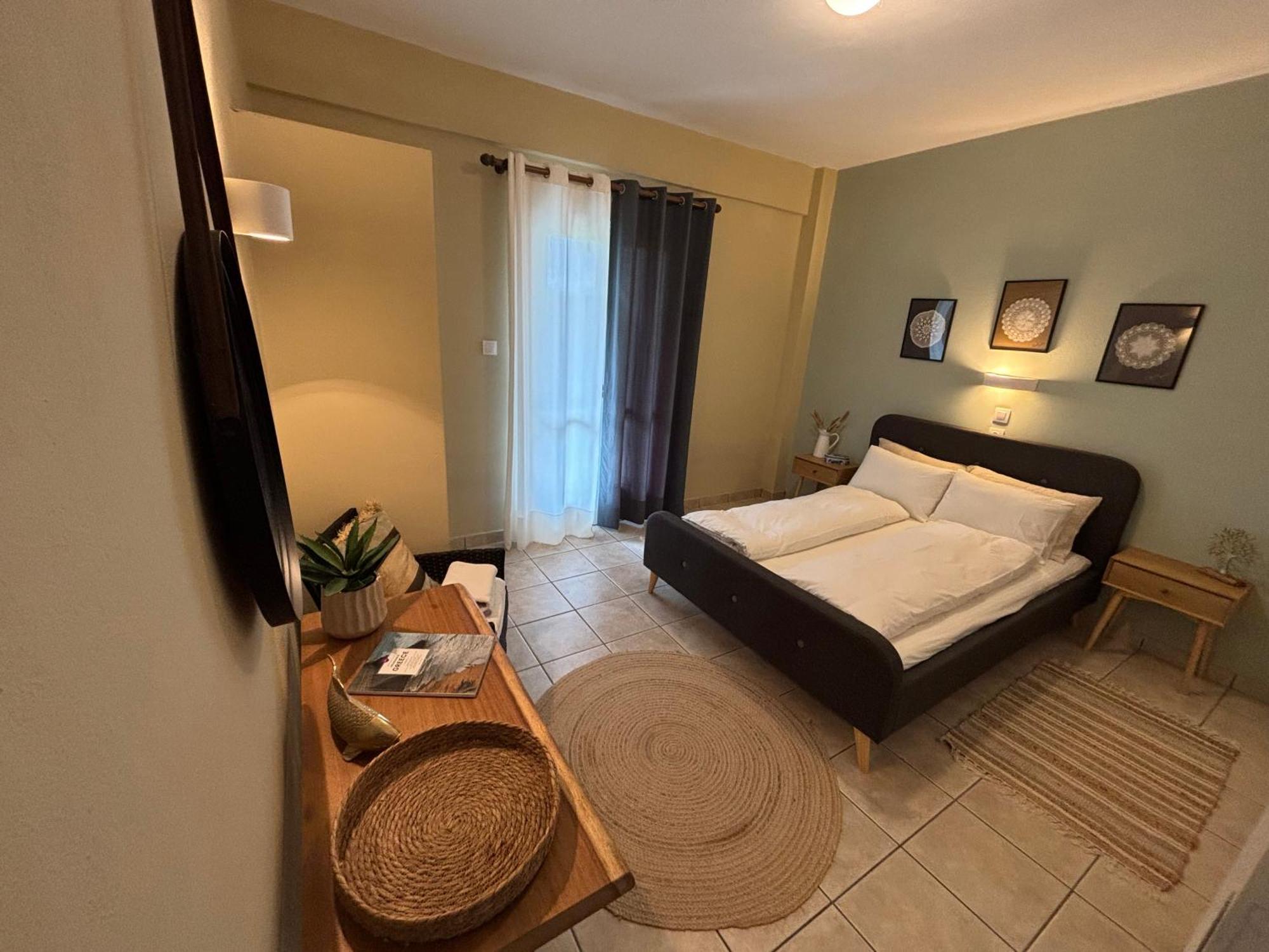 Sirios Apartment Ахарави Екстериор снимка