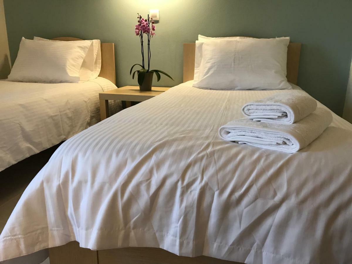 Sirios Apartment Ахарави Екстериор снимка